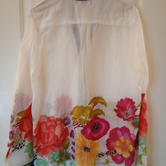 Minkas ~Vibrant Floral Cotton Sheer Blouse (XL) - Picture 6 of 7